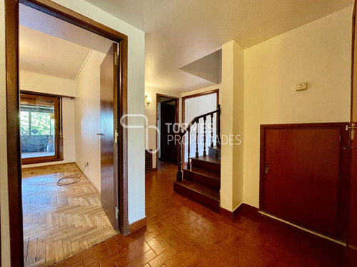 Venta Chalet De 5 Ambientes Con Gran Garage Para 5 Autos - Chauvin Mar Del Plata