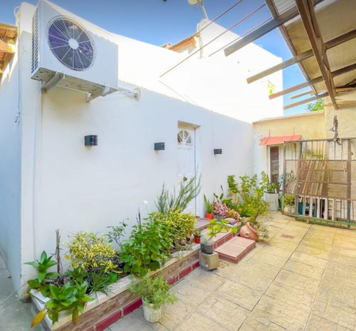 Casa En Venta - 3 Dormitorios 2 Baños - Local - 4662mts2 - Ensenada