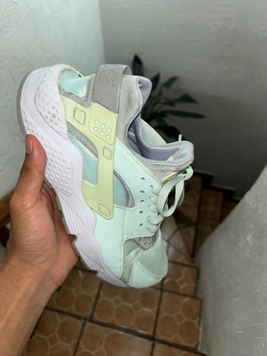 Tenis Nike Huarache Originales, Muy Poco Uso, Reducidos A #6 (Usado)