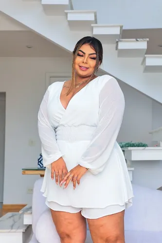 Vestidos e cheap macacoes plus size