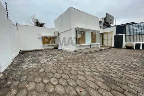 Arriendo De Local Comercial, Vitacura.