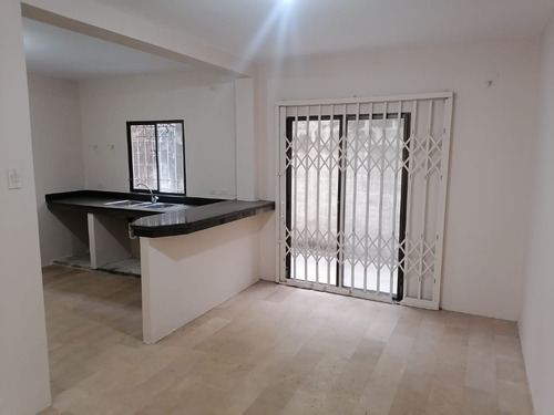 En Venta Bonita Casa-2 Pisos! Mucho Lote1, Cerca Al Mall Del Norte!!