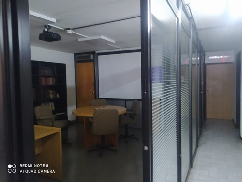 Imagen 13 de 30 de Local Comercial En Alquiler En Zona Centro - Lima Y Alvear