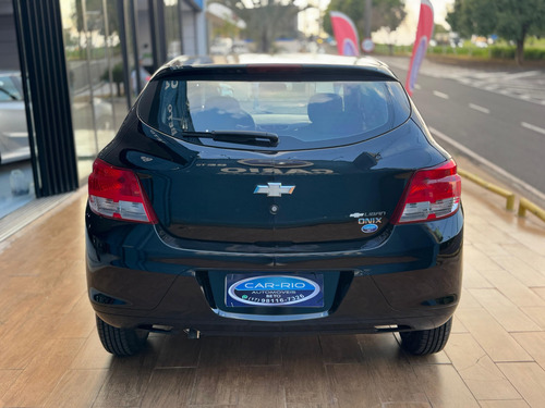 Chevrolet Onix 1.0 MPFI LS 8V FLEX 4P MANUAL