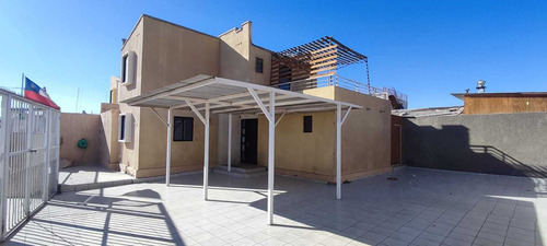 Arriendo Casa En Sector Acomodado (25253)