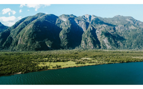 Hermosa Hectárea Con Acceso Al Río Aysen A 10 Min De Puerto