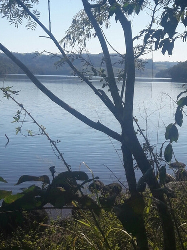 Imagem 3 de 14 de Chácara Beira De Lago Com 3 Casas E Um Sobrado Misto
