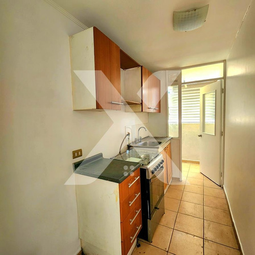 Venta Amplio Departamento, Piso 1, San Miguel