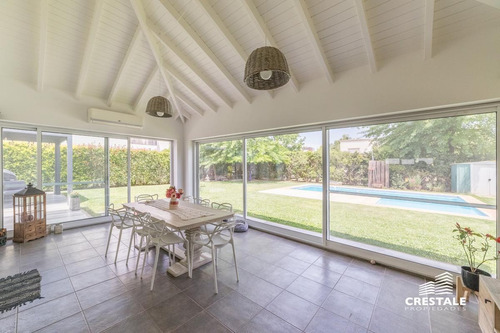 Imagen 18 de 30 de Excelente Casa 2 Plantas, 4 Dormitorios En Venta, Piscina, Parque - Cadaques (funes Hills)