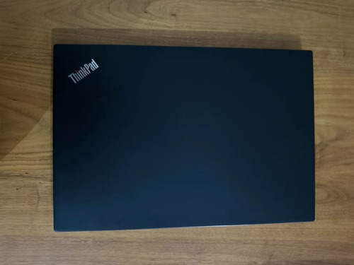 Laptop Tinkpad Modelo T490s Ram 8 Gb Ssd 256 Gb Windows 11 (Usado)