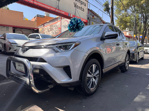 Toyota RAV4 2.5 Le At
