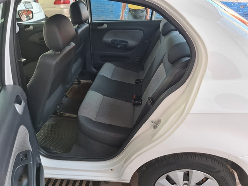 Imagen 8 de 12 de Volkswagen Gol 2014 1.6 Gl Man Mt