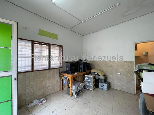 Casa Comercial En Venta San Ignacio Maracay Cuenta Con Local Potencial Residencial O Comercial Kg