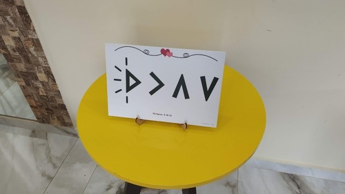 Imagem 2 de 5 de Quadro Decorativo Deus É Maior Que Altos E Baixos Placa A4