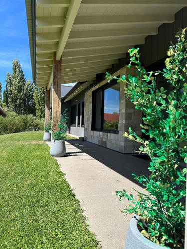 Casa Con Costa De Río, Las Marías Del Valle, San Martín De Los Andes