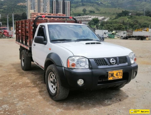 Nissan Frontier Np300 2500 Cc Mt 4x4 Td Estaca