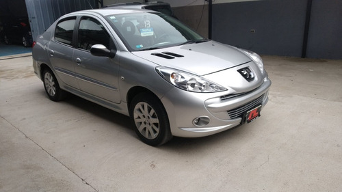 Peugeot 207 1.6 Sedan Feline 106cv