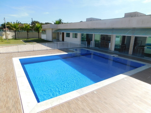 Imagem 2 de 14 de Casa De Alto Padrão Com Piscina À Venda Na Praia De Peruíbe.
