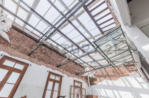 Excepcional Y Unica Propiedad Comercial En La Mejor Zona De San Telmo!!