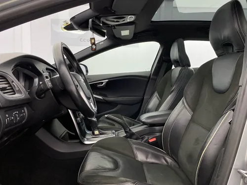 Volvo V40 1.6 T4 R-design