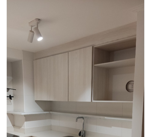 Amplio Depto. Cómo Nuevo En Condominio, 80 Mt2. 2d 2b 1e