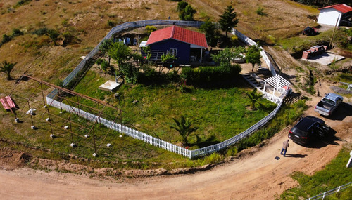 Gran Parcela Con Casa De Cuidador