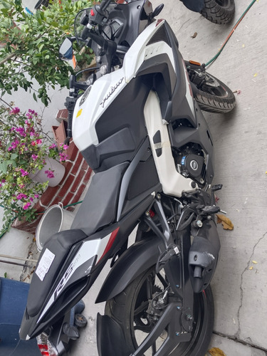Nueva Pulsar Bajaj Rs200 Año 2025