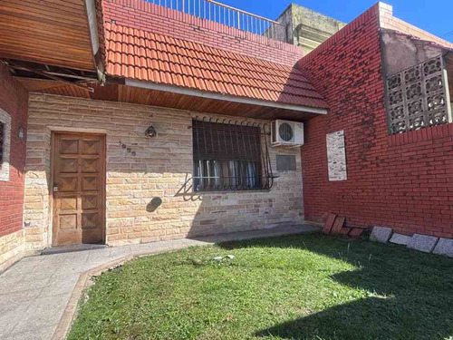 Casa En Venta En Lanus Este