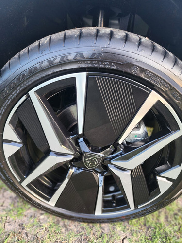 Peugeot 208 1.0T Gt