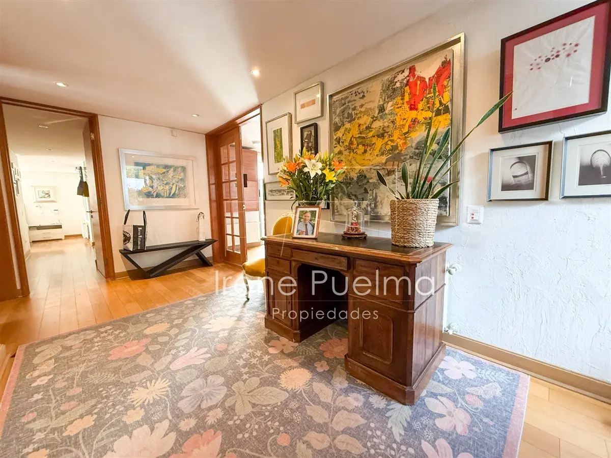 Imagen 1 de 19 de Casa Con Gran Terreno En Jardin De La Dehesa, Lo Barnechea