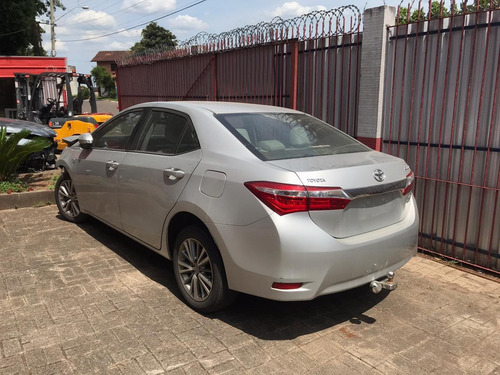 Imagem 4 de 7 de Sucata Toyota Corolla 14/15 Prata 154cvs