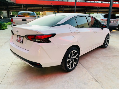 Imagen 6 de 9 de Nissan Versa Modelo 2020