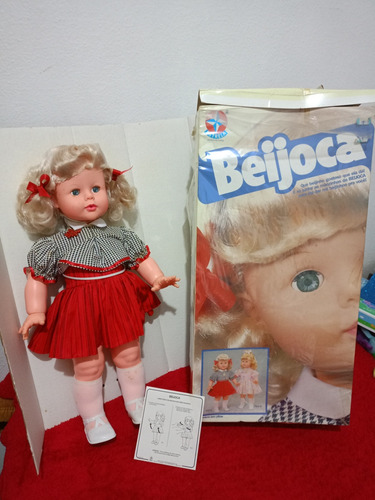 Boneca Beijoca Da Estrela 