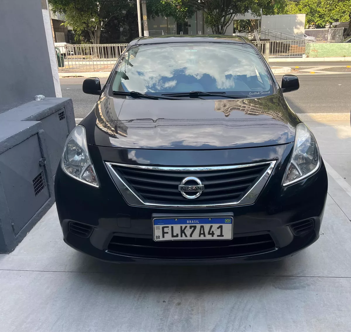 Nissan Versa 1.6 16v Sv Flex 4p