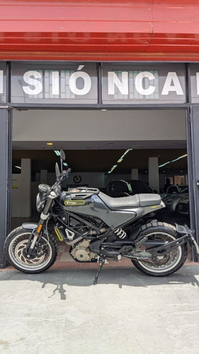 Husqvarna Svartpilen 401 Mod.2020