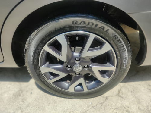 Nissan Versa 1.6 16V FLEX SL 4P XTRONIC