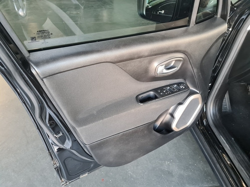 Jeep Renegade 1.8 16V FLEX LONGITUDE 4P AUTOMÁTICO