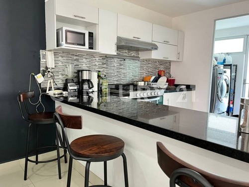 Casa En Renta Con Roof Garden Con Jacuzzi En Parque Veracruz, Lomas, Puebla