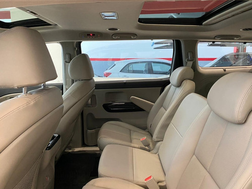 Kia Carnival 2.2 Crdi Premium Avn