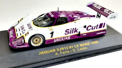 ミニカー ixo Silk Cut Jaguar 1/43 Scale Model Miniatura Jaguar Xjr12 Silk Cut 1990 1:43 Ixo | MercadoLivre