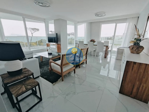 Venta De Hermoso Apartamento En Torre De Categoria, Primera Linea Mansa