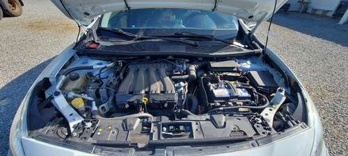 Imagem 11 de 12 de Renault Fluence Completo