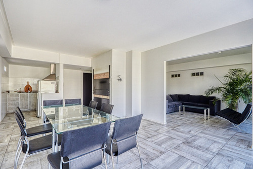 Semipiso 3 Ambientes Al Frente Con Gran Balcón, Terraza Y Pileta