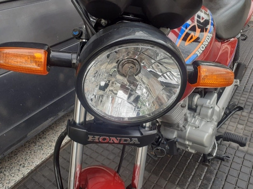 Imagen 3 de 23 de Honda Cg New Titan 125 Es Primera Serie