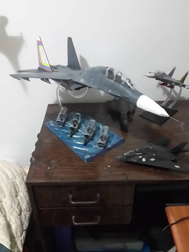 Imagen 2 de 10 de Avión Sukhoi 30mk2 A Escala 1:33