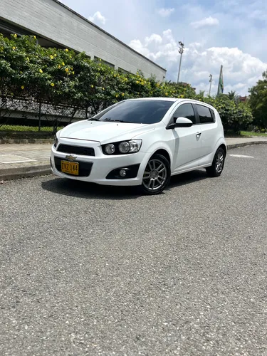Chevrolet Sonic 1.6 Lt 5 p
