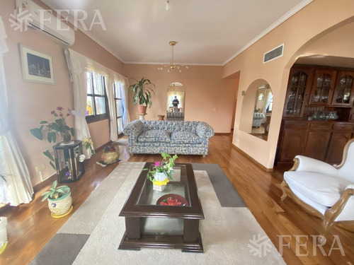 Imagen 8 de 27 de Venta Semipiso De 5 Ambientes Con Balcón, Doble Cochera Y Baulera En Quilmes (30045)
