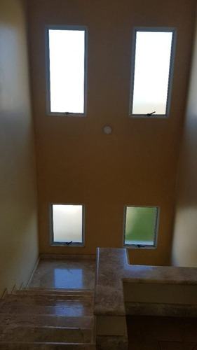 Casa À Venda Na Rua Santa Maria Rosselo, Mansões Santo Antônio, Campinas - Sp - Liv-10547