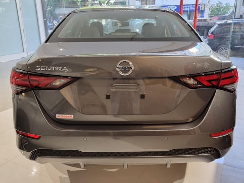 Imagen 6 de 25 de Nissan Sentra Exclusive Cvt 2.0 Cesar