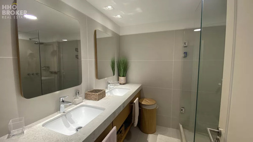 Hermoso Apartamento En Alquiler, Torre Lobos, Punta Del Este.